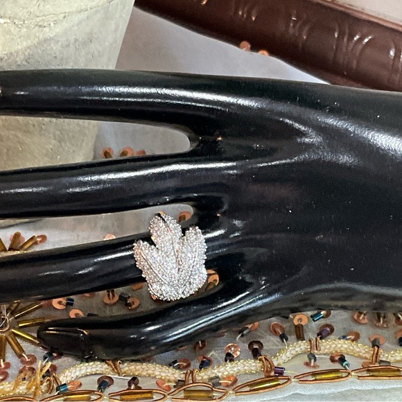 Jewelry - Silver-Tone Leaf Rhinestone Statement Ring size 6.5